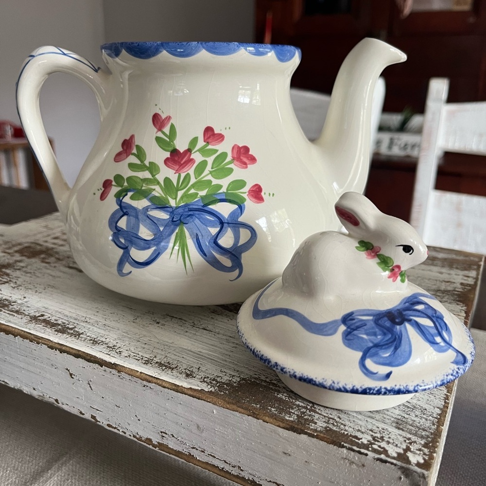 Ceramic Rabbit  Teapot 1996 - Picture 2 of 4